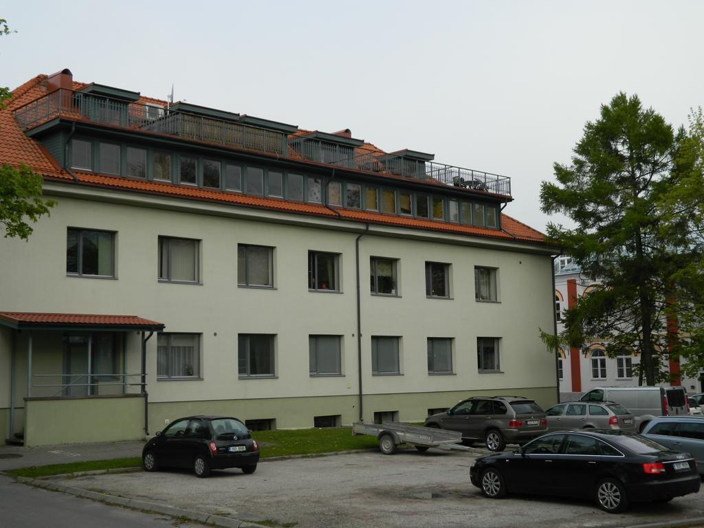 Paernu City Center Apartment Pärnu Quarto foto